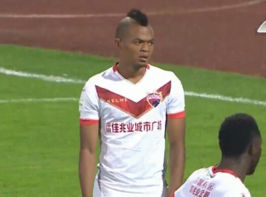 2.哈维·阿隆索，勒沃库森少帅哈维·阿隆索已经是世界足坛冉冉升起的名帅，上个赛季中途接手勒沃库森之后，他带领球队从保级行列一路杀进欧战区，并且在欧联杯中杀入半决赛。